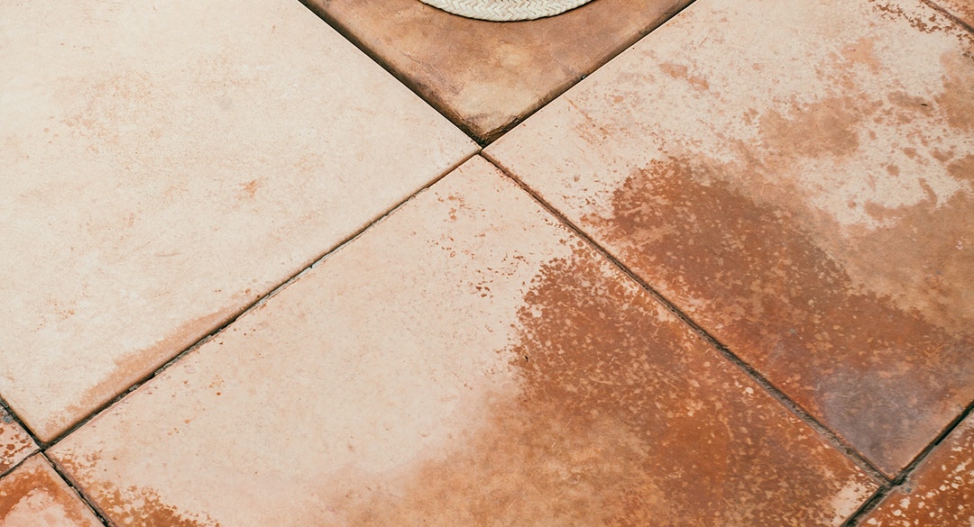 Blog How To Remove Hard Water Stains From Ceramics Tiles Patio 